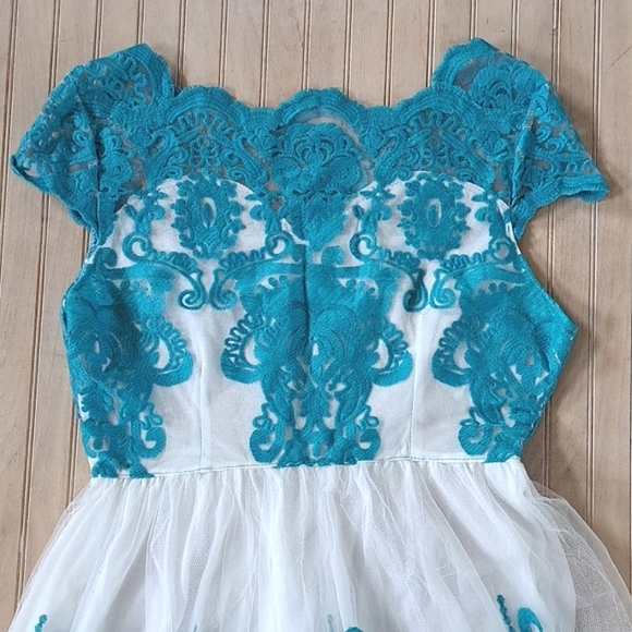 Formal Elegant Teal White Embroidered Tulla Lace Festive Mid Length Dress. - Picture 7 of 9